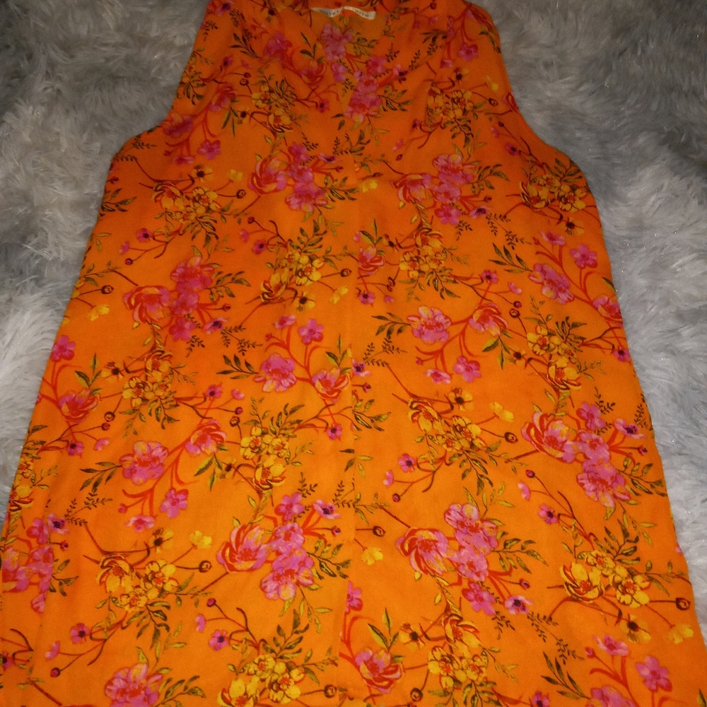 Violet & Claire floral top M